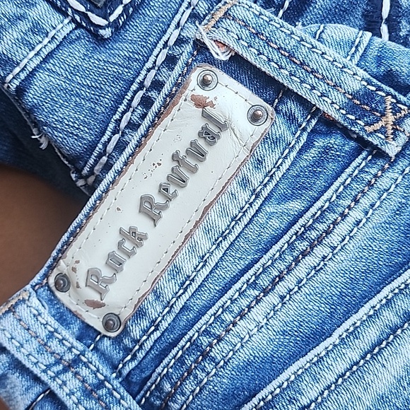 Jeans - Picture 6 of 6